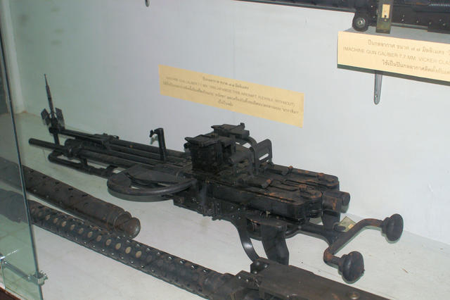 Japanese Flexible Aircraft Machine Gun with Mount.jpg