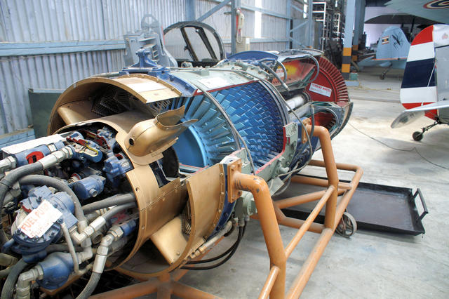 Jet Engine Cutaway View-2.jpg