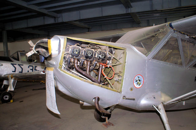 Stinson L5-Engine.jpg