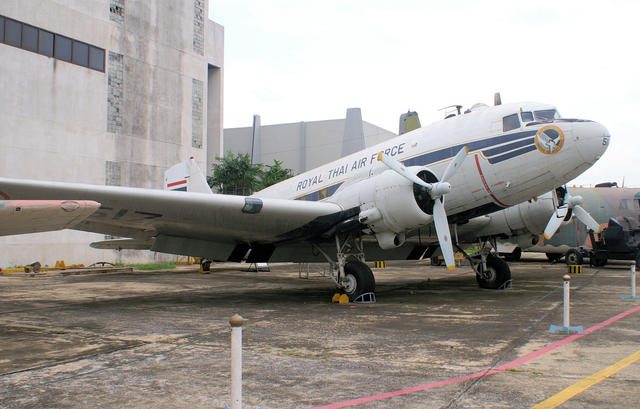 DC-3.jpg